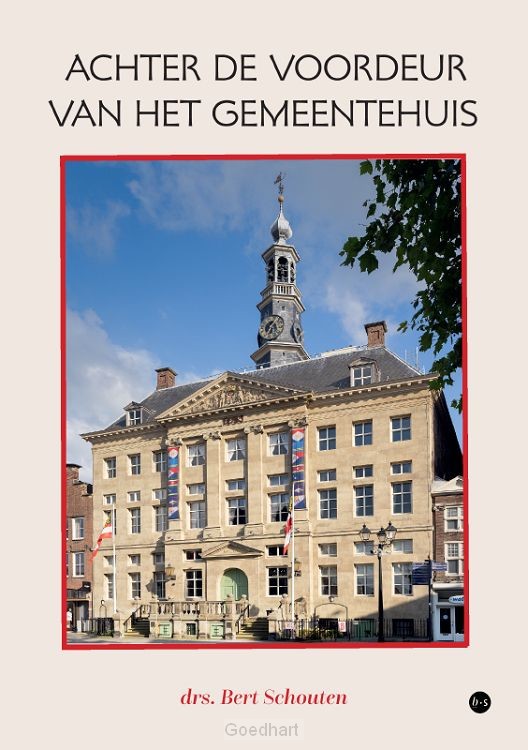 Achter de voordeur van het gemeentehuis
